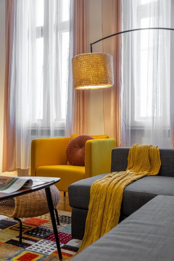 Cozy By Bella In The Heart Of Appartement Budapest